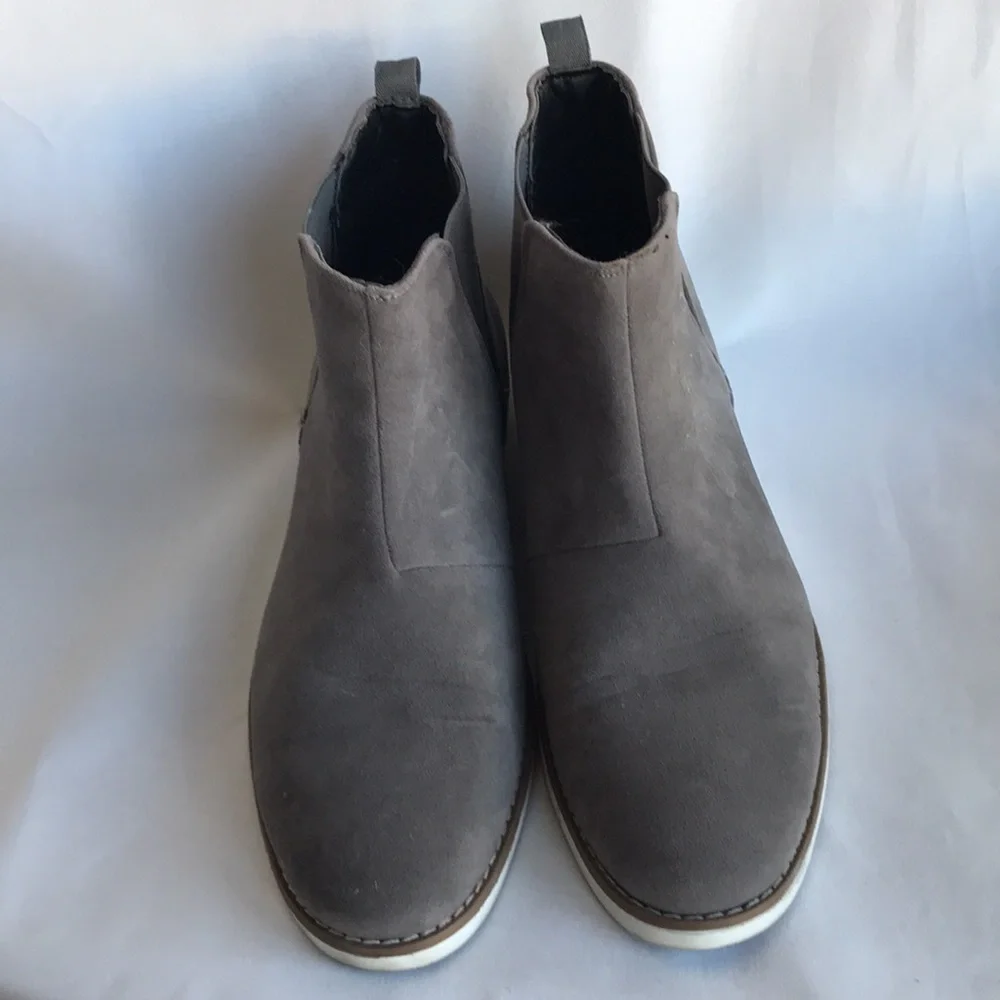 Reserved Footwear men’s gray chukka dress ankle boots, size 10